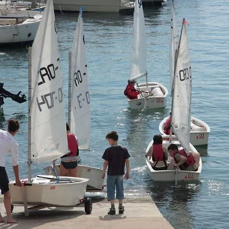 Gemuetliche Ferienwohnung In In Marina アパート *