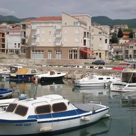 Gemuetliche Ferienwohnung In In Marina