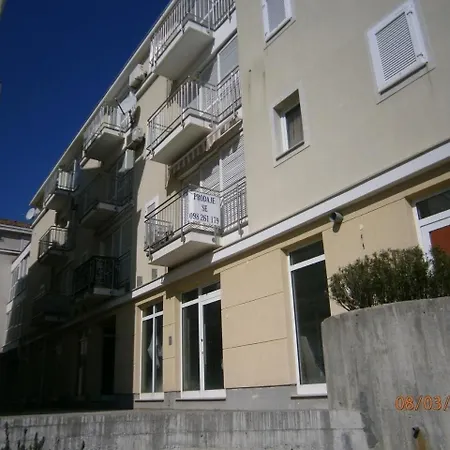 Gemuetliche Ferienwohnung In In Marina アパート *