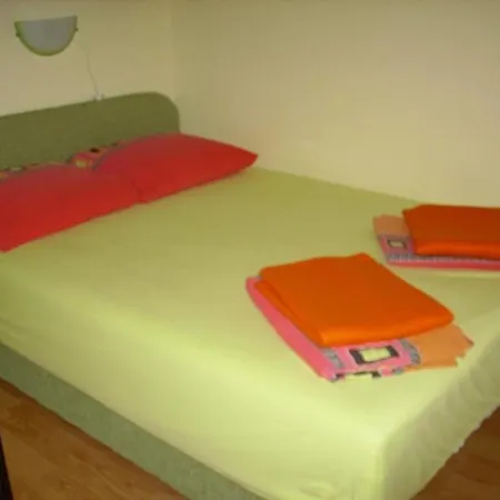 アパート Gemuetliche Ferienwohnung In In Marina ノヴィ・ヴィノドロスキー