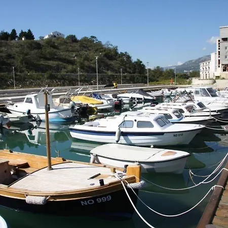 Gemuetliche Ferienwohnung In In Marina * ノヴィ・ヴィノドロスキー